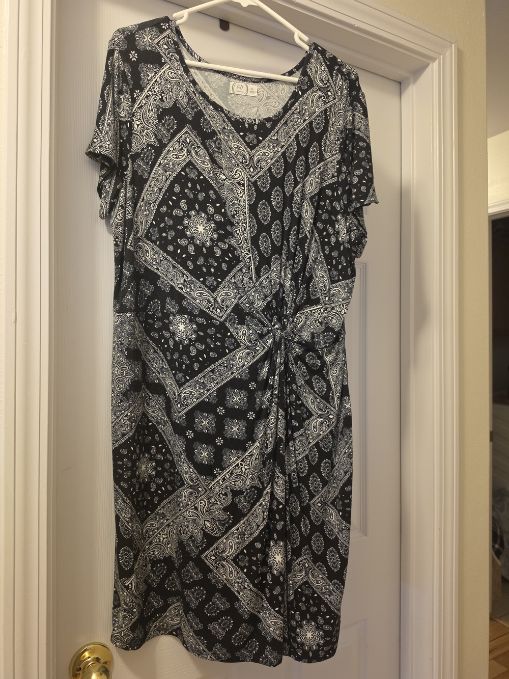 Black Bandana-Print Short Sleeve Tie-Front Dress